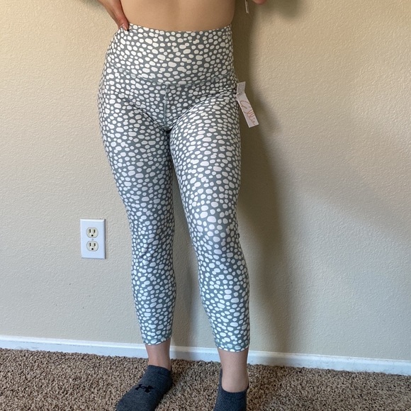 Ellie gray and white leggings - Picture 5 of 7